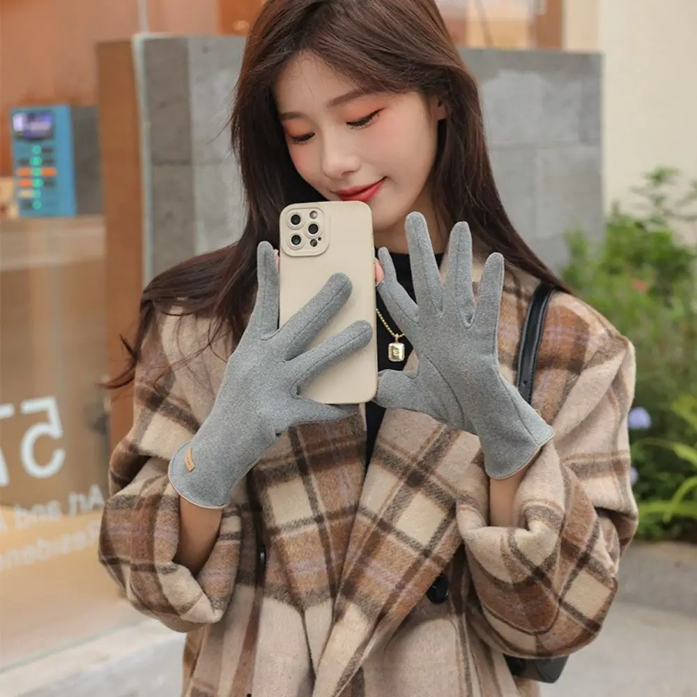 Windproof Elegant Thicken Cycling Winter Outdoor Touch Screen Women Gloves Thermal Gloves Leaking Fingers
Windproof Elegant Thicken Cycling Winter Outdoor Touch Screen Women Gloves Thermal Gloves Leaking Fingers