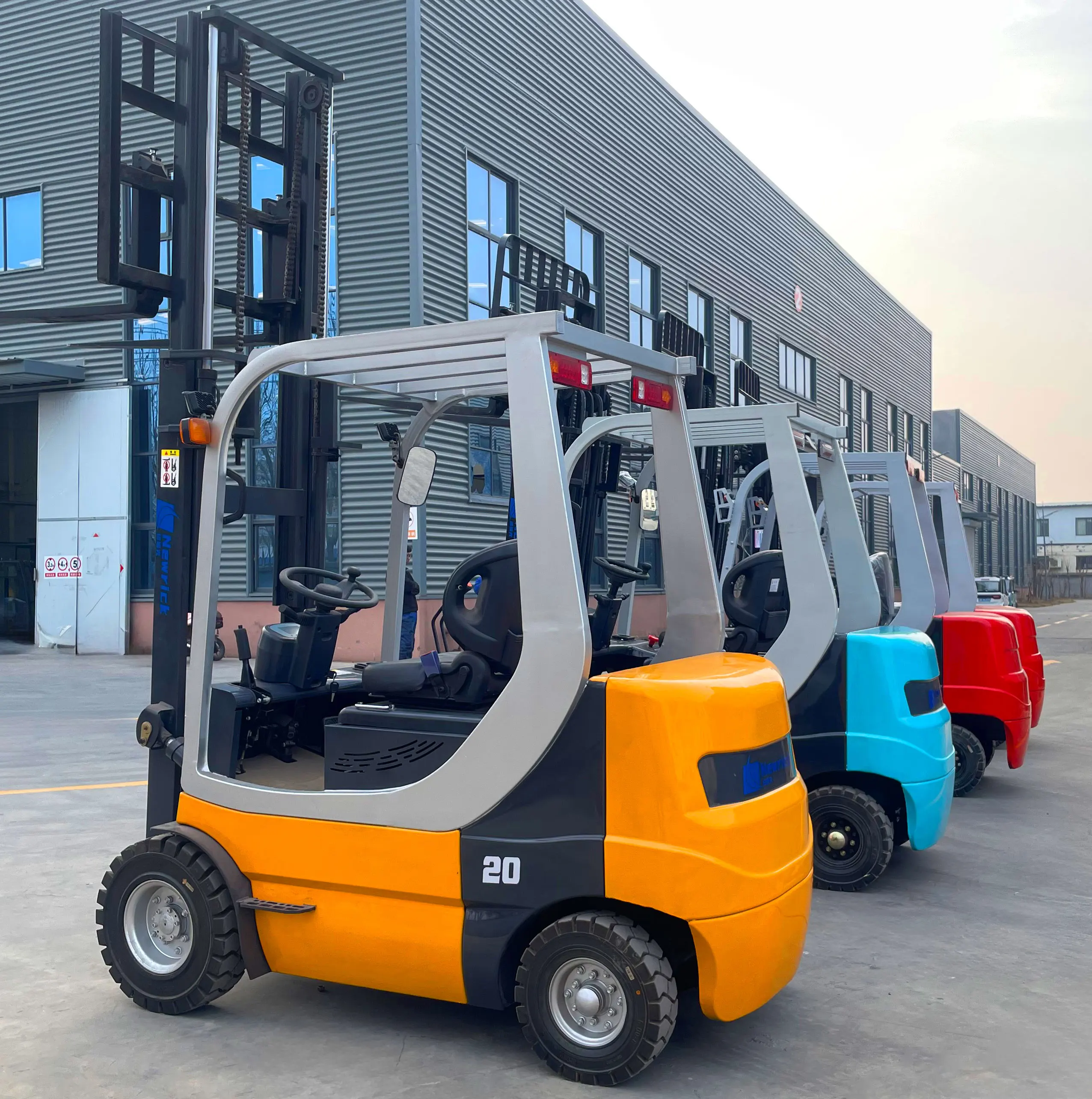 Chinese Factory Price Forklif Electricity 1ton 2 Ton 2.5 Ton 3 Ton Mini Forklift Price with AC Motor Factory Price
Chinese Factory Price Forklif Electricity 1ton 2 Ton 2.5 Ton 3 Ton Mini Forklift Price with AC Motor Factory Price