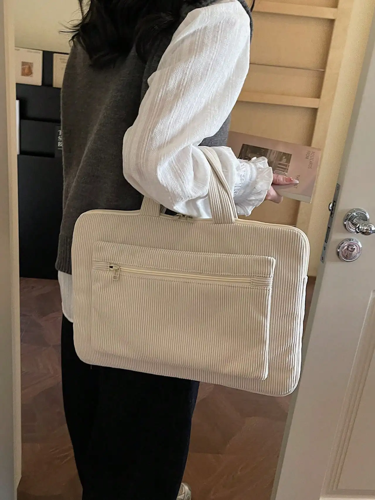 Tablet Bag 11 Inch /13Inch/15Inch Computer Bag Colourful Cute Protection Case Small Bag File Bag Laptop Sleeve Computer Carrying Case Bag 11 Inch/13Inch/15Inch Portable Table Cover Bags For Mac Book ASUS For Tablet Handbag Case 9-13inch Compatible With Ip
Tablet Bag 11 Inch /13Inch/15Inch Computer Bag Colourful Cute Protection Case Small Bag File Bag Laptop Sleeve Computer Carrying Case Bag 11 Inch/13Inch/15Inch Portable Table Cover Bags For Mac Book ASUS For Tablet Handbag Case 9-13inch Compatible With Ip