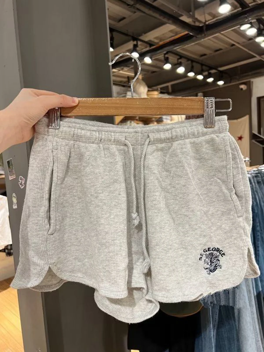 Casual Women Dragon Embroidery Shorts Summer Gray Cotton High Waist Sweatshorts Female Y2k Streetwear Drawstring Sport Shorts
Casual Women Dragon Embroidery Shorts Summer Gray Cotton High Waist Sweatshorts Female Y2k Streetwear Drawstring Sport Shorts