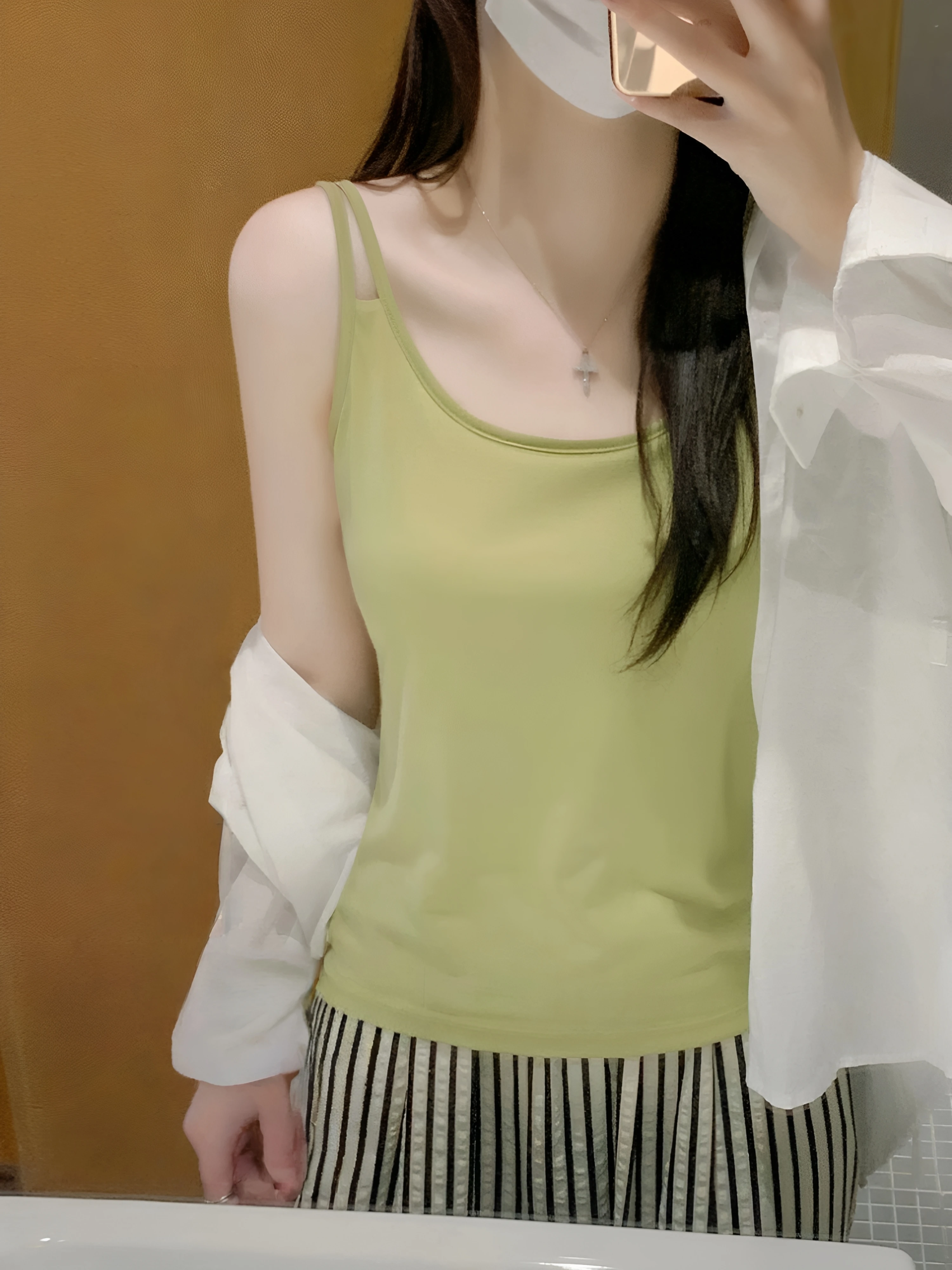 Ice Silk Strap Vest Women's Summer New Large Size Flattering Hide Side Breast No Sleeve Loose Small Top Cotton Polyester Blend
Ice Silk Strap Vest Women's Summer New Large Size Flattering Hide Side Breast No Sleeve Loose Small Top Cotton Polyester Blend