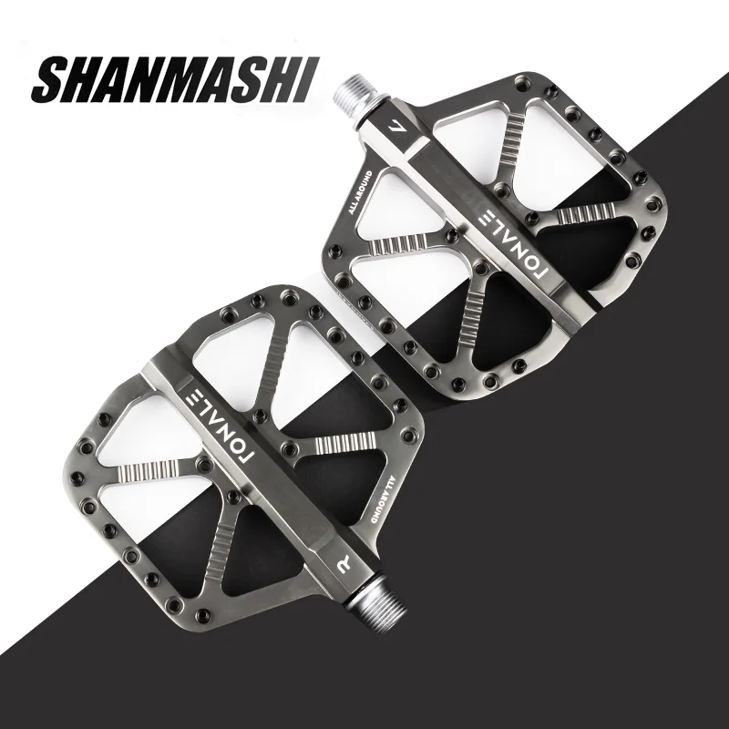 SHANMASHI MTB велосипедные педали, Нескользящие велосипедные педали из алюминиевого сплава с ЧПУ, велосипедные педали для аксессуаров для горных велосипедов
SHANMASHI MTB велосипедные педали, Нескользящие велосипедные педали из алюминиевого сплава с ЧПУ, велосипедные педали для аксессуаров для горных велосипедов