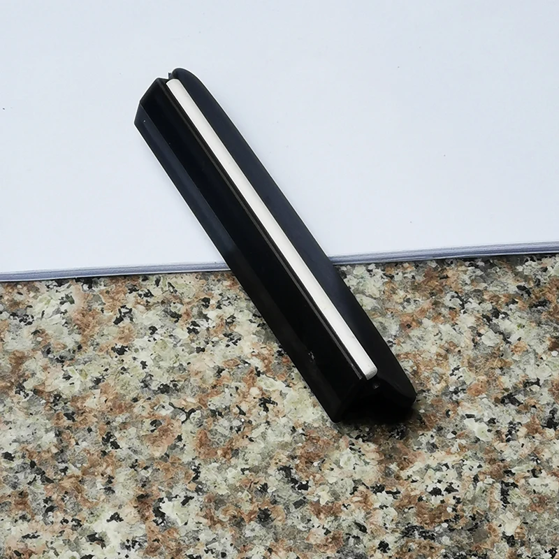 Professional Plastic Angle Guide Sharpening Stone Kitchen Knife Sharpener Knife Tools Sharper Blade Sharp Diamond Accessories
Professional Plastic Angle Guide Sharpening Stone Kitchen Knife Sharpener Knife Tools Sharper Blade Sharp Diamond Accessories