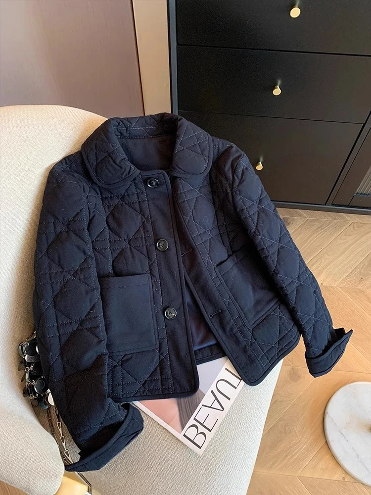 Retro American Blue Diamond id Collar Cotton Jaet Women's Autumn Winter Lightweight Design Versatile Cotton Coat
Retro American Blue Diamond id Collar Cotton Jaet Women's Autumn Winter Lightweight Design Versatile Cotton Coat