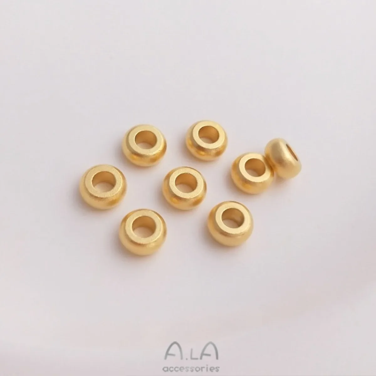 1PCS Gold Plated Peace Joy Barrel Twisted Wheel Beads Handmade Beading Supplies
1PCS Gold Plated Peace Joy Barrel Twisted Wheel Beads Handmade Beading Supplies