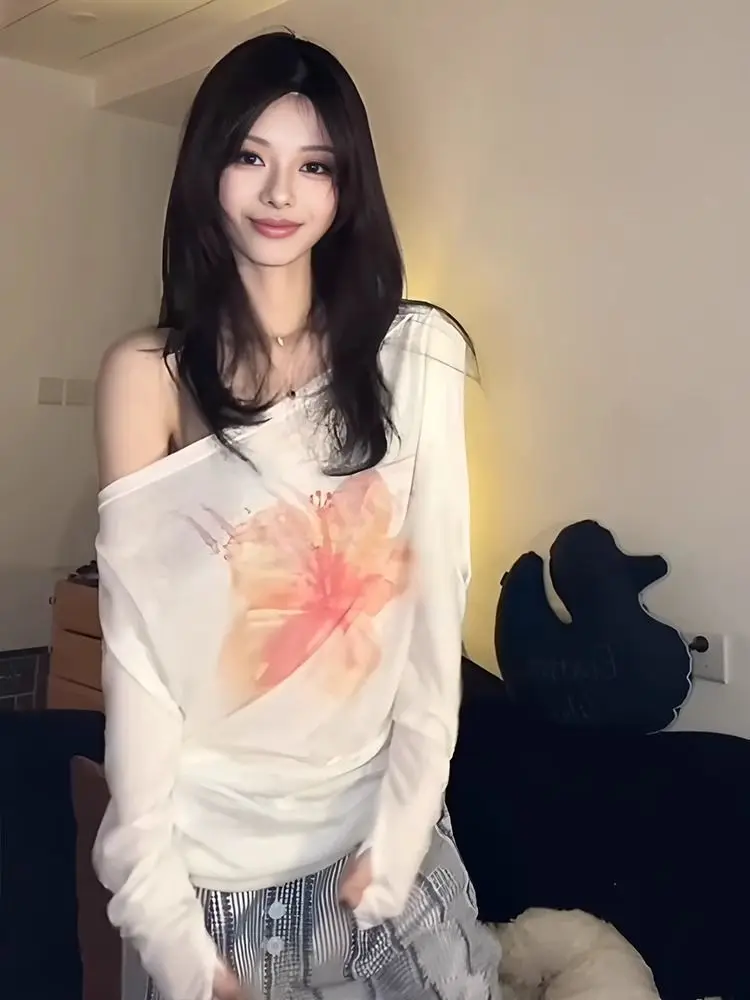 Floral Print Off-Shoulder Long-Sleeved T-Shirt Women Spring Summer 2025 New Thin Blouse Loose Slim Off-Shoulder Top
Floral Print Off-Shoulder Long-Sleeved T-Shirt Women Spring Summer 2025 New Thin Blouse Loose Slim Off-Shoulder Top