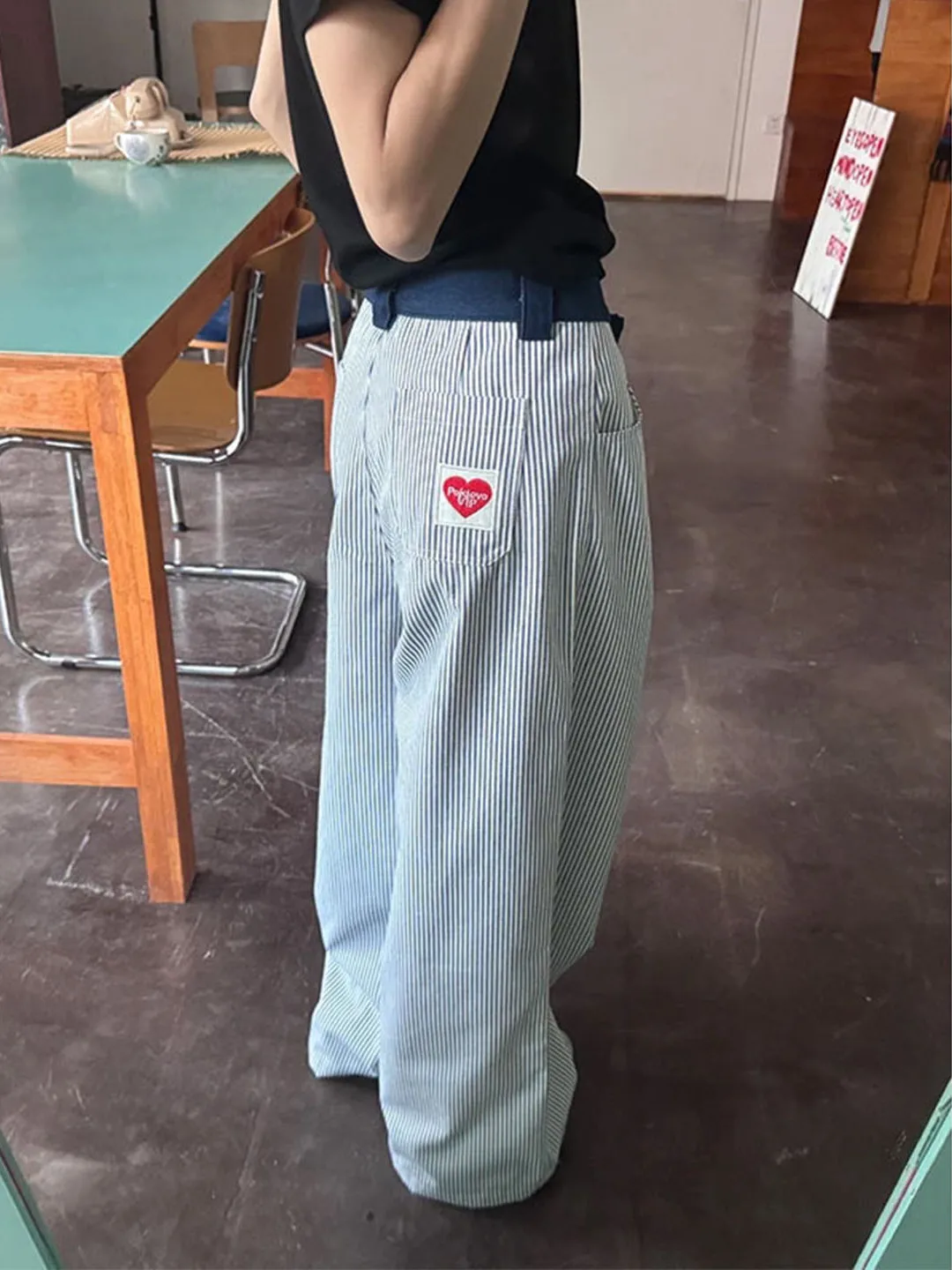 Blue Women's Jeans Hip-hop Fashion Vintage Streetwear Y2K Wide Leg Straight Jean High Waist Trouser Classic Baggy Denim Pants
Blue Women's Jeans Hip-hop Fashion Vintage Streetwear Y2K Wide Leg Straight Jean High Waist Trouser Classic Baggy Denim Pants