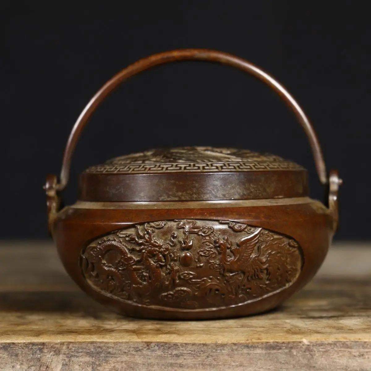 Chinese Collection Antique Pure Copper Thick Copper Handheld Stove Incense Burner Aromatherapy Burner Home Decoration
Chinese Collection Antique Pure Copper Thick Copper Handheld Stove Incense Burner Aromatherapy Burner Home Decoration