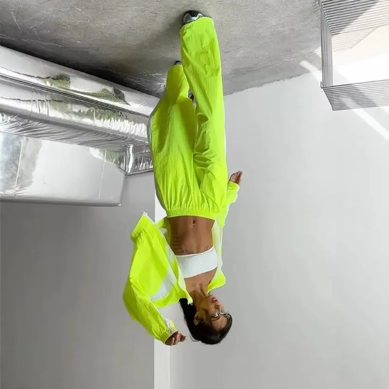 Fashion Casual Women's Clothing Long-sleeved Contrasting Sports Cardigan Trousers Set Street Style Set Exquisite Simple Trend
Fashion Casual Women's Clothing Long-sleeved Contrasting Sports Cardigan Trousers Set Street Style Set Exquisite Simple Trend