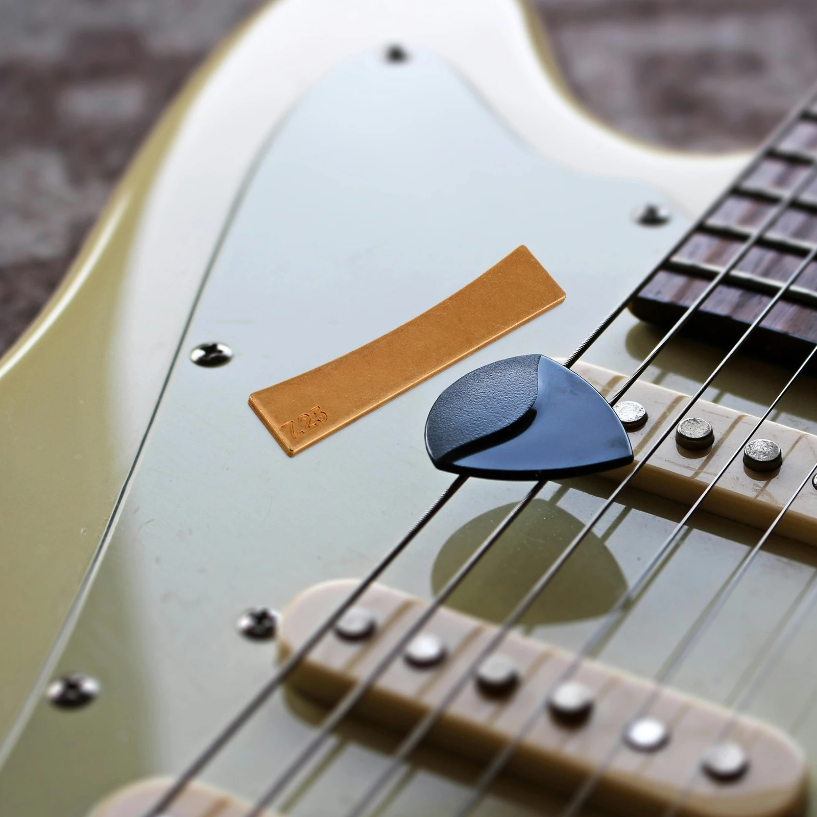 Guitar Fret Insert Copper Press Block Fretboard Installation Tool Professional Repair Instrument Repair Supplies for Electric
Guitar Fret Insert Copper Press Block Fretboard Installation Tool Professional Repair Instrument Repair Supplies for Electric