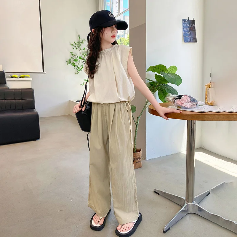 Girls Summer Suit 2024 New Children Korean Version Sleeveless Doll Shirt Wide-leg Pants Two-piece Set Clothes Simple Casual
Girls Summer Suit 2024 New Children Korean Version Sleeveless Doll Shirt Wide-leg Pants Two-piece Set Clothes Simple Casual