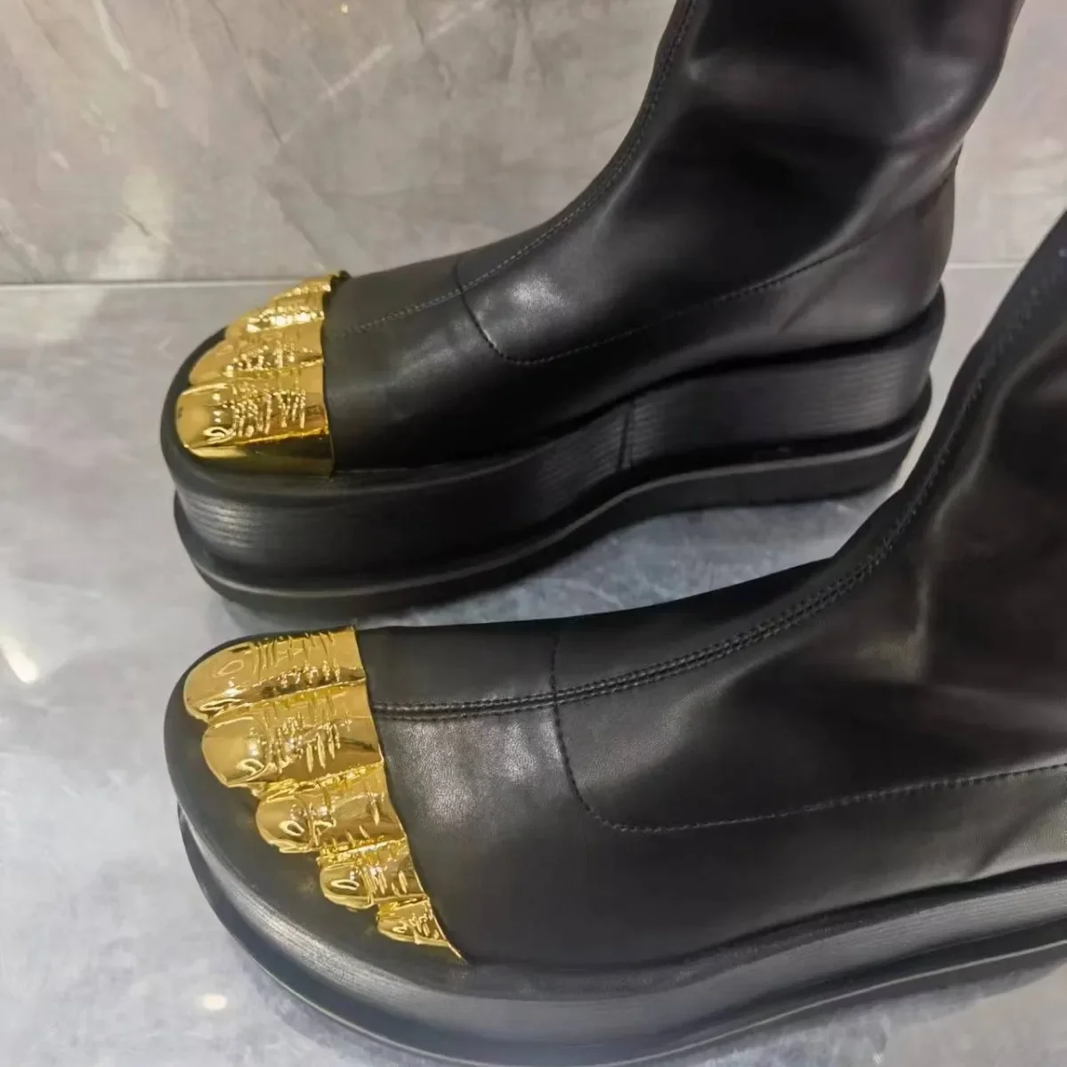 Women's Shoes with Raised Sole, High Heels, Soft Leather, Retro Stage Performance, Women's Style, 2026 Autumn and Winter, Thick
Women's Shoes with Raised Sole, High Heels, Soft Leather, Retro Stage Performance, Women's Style, 2026 Autumn and Winter, Thick