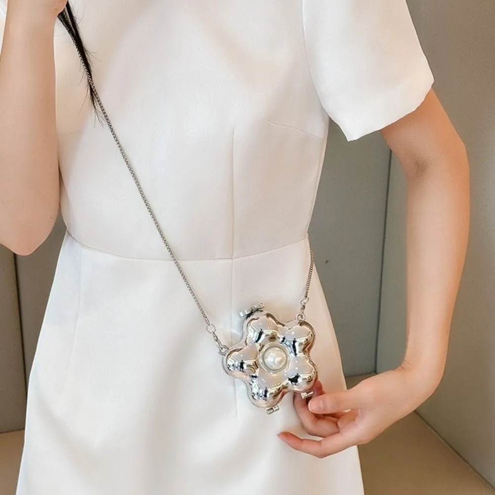 Exquisite Acrylic Luxury Evening Bags Sparkling Single Shoulder Banquet Chain Bag Handbag Flower Shaped Mini Lipstick Bag Party
Exquisite Acrylic Luxury Evening Bags Sparkling Single Shoulder Banquet Chain Bag Handbag Flower Shaped Mini Lipstick Bag Party
