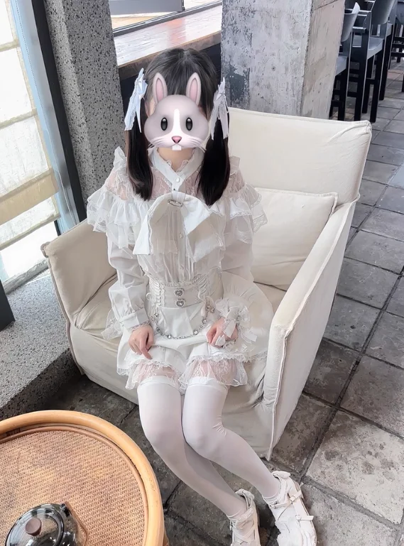 Lolita Blouses Mass-Produced Type Lace Original Spring Summer Women's Tops Japanese Style Cute Lace Girl Long/Short Sleeve Shirt
Lolita Blouses Mass-Produced Type Lace Original Spring Summer Women's Tops Japanese Style Cute Lace Girl Long/Short Sleeve Shirt