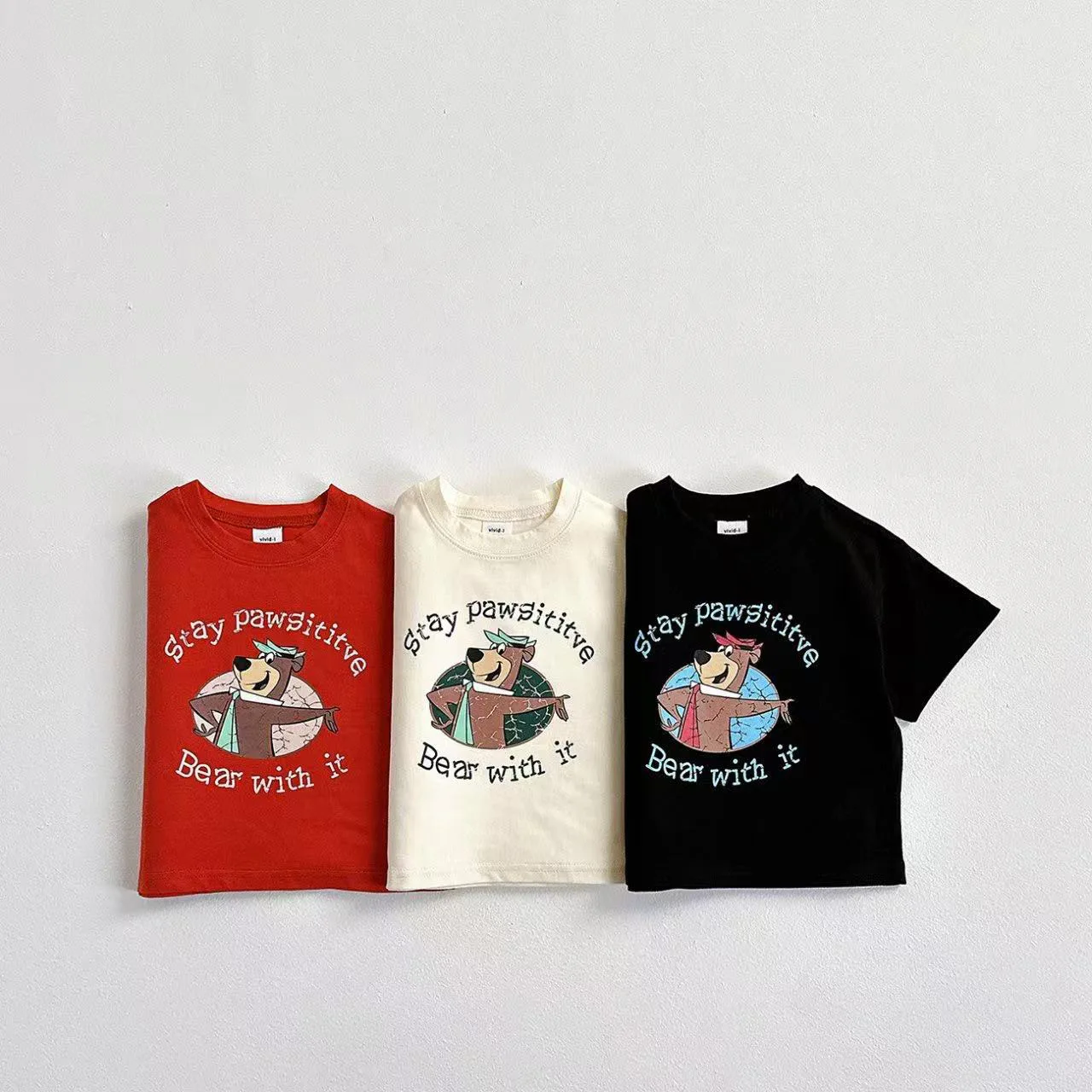 2025 Summer New Kids Boys Cute Bear Print T Shirts Children Short Sleeve Tops Cotton Girls Tee Baby T Shirt Children Clothes
2025 Summer New Kids Boys Cute Bear Print T Shirts Children Short Sleeve Tops Cotton Girls Tee Baby T Shirt Children Clothes