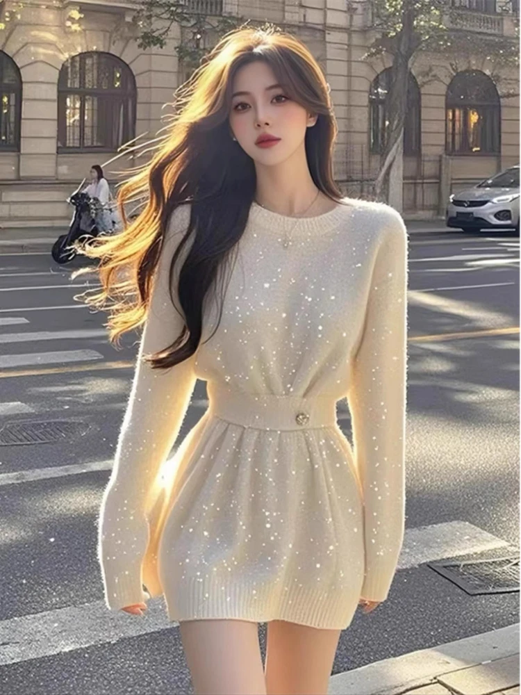 2025 New Sequin Knit Sweater Dress for Women Spring and Autumn New Slimming Waist Cinched A-line White Short Dress
2025 New Sequin Knit Sweater Dress for Women Spring and Autumn New Slimming Waist Cinched A-line White Short Dress