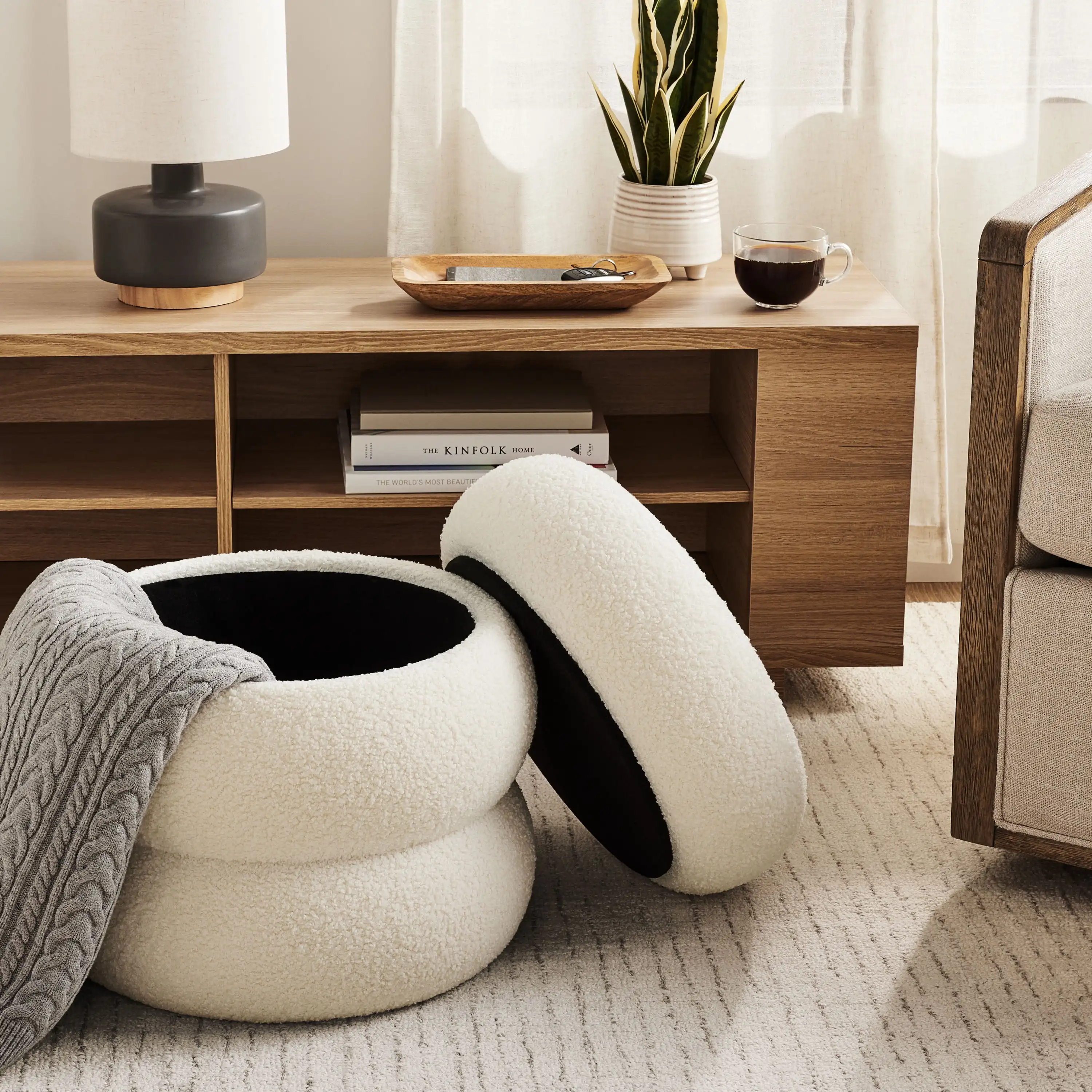 Cream Storage Ottoman with Boucle Texture
Cream Storage Ottoman with Boucle Texture