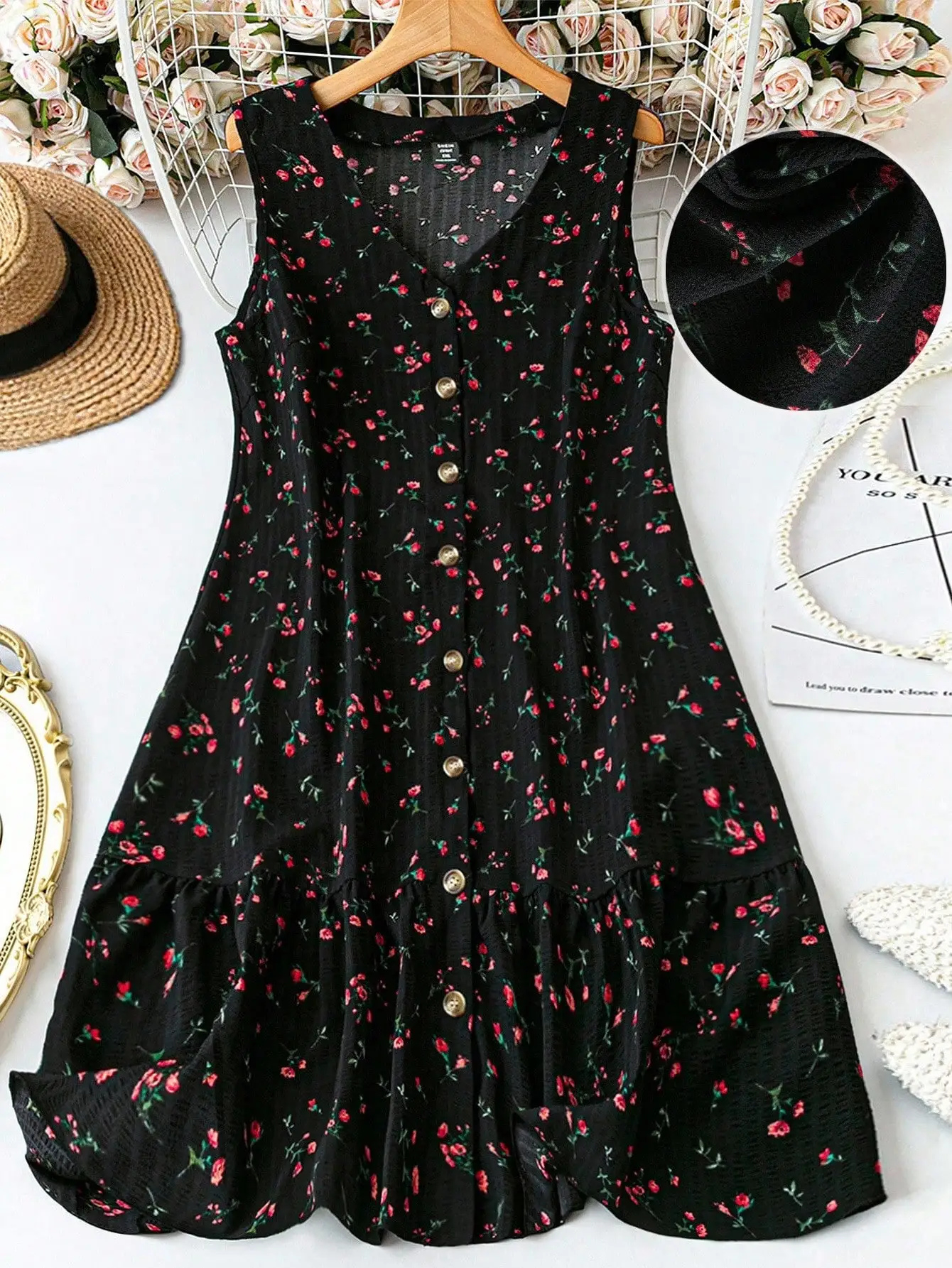 Black Floral Print Sleeveless V-Neck Button Front Tiered Hem Dress
Black Floral Print Sleeveless V-Neck Button Front Tiered Hem Dress