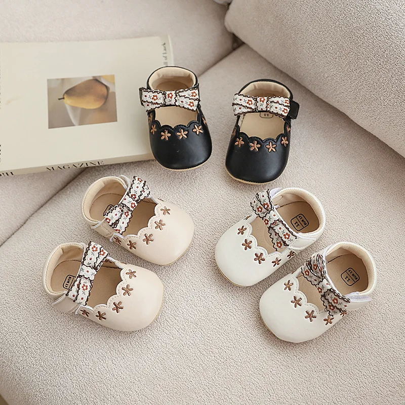 Baby Girls Elegant Vintage Princess Shoes With Bow Decoration Lightweight Non-slip Slip-on Shoes For Autumn
Baby Girls Elegant Vintage Princess Shoes With Bow Decoration Lightweight Non-slip Slip-on Shoes For Autumn