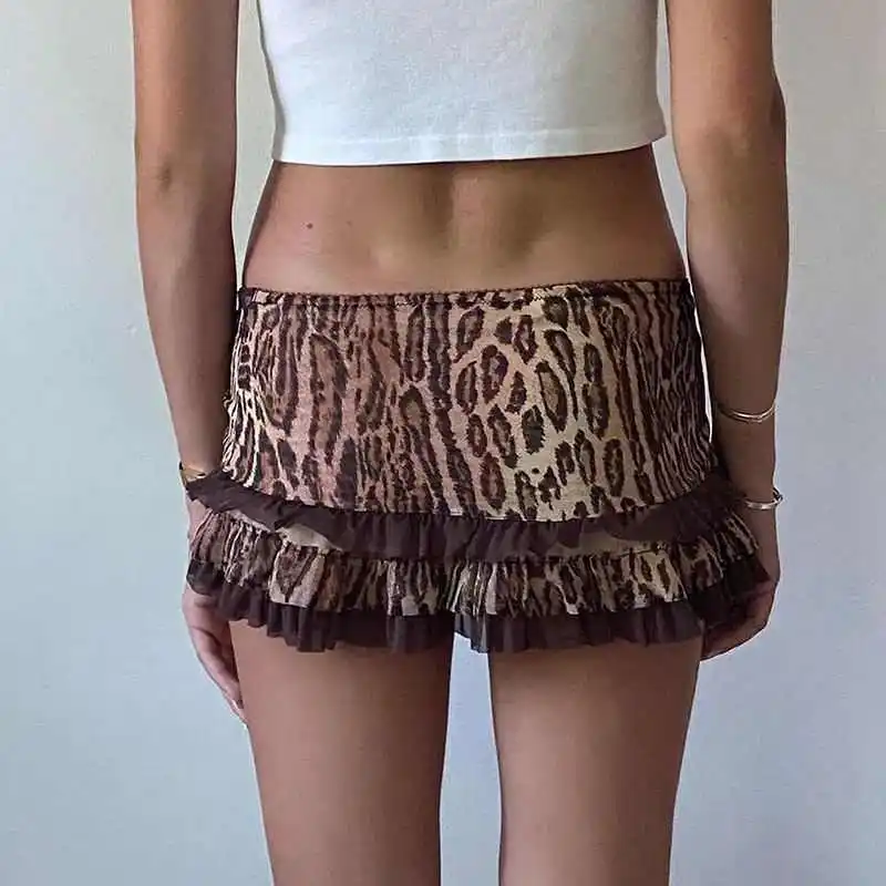 Low Waist Leopard Print Color Block Short Skirt Women's Street Style A-Line Skirt Ultra Short Skirt Slim Fit Cotton Blend
Low Waist Leopard Print Color Block Short Skirt Women's Street Style A-Line Skirt Ultra Short Skirt Slim Fit Cotton Blend