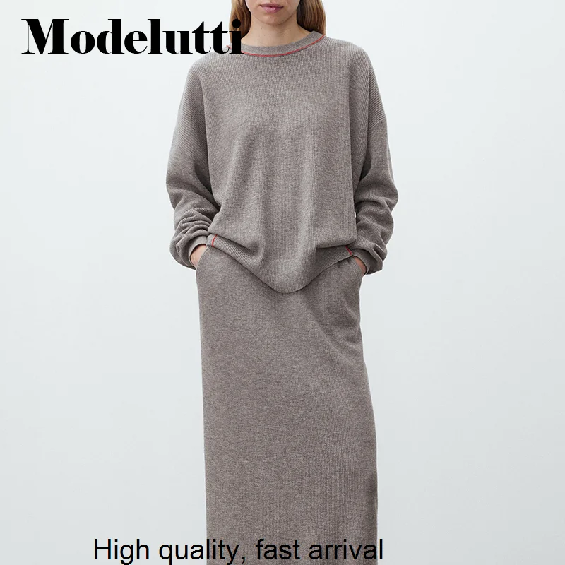 Spring 2023 New Autumn Fashion Round Neck Knitted Sweater Pullovers Women Color Contrast Simple Casual Top Female
Spring 2023 New Autumn Fashion Round Neck Knitted Sweater Pullovers Women Color Contrast Simple Casual Top Female