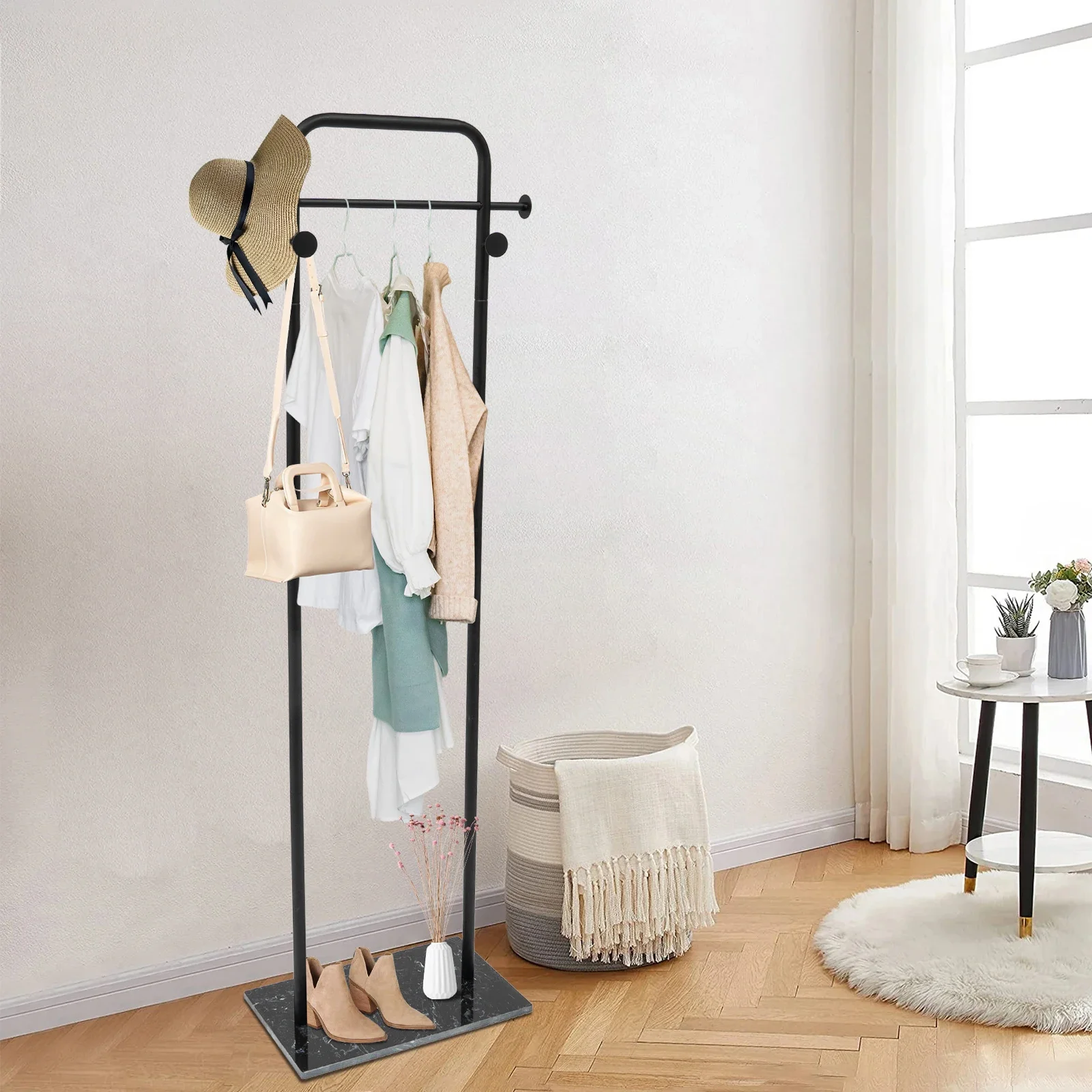 Black Home Clothes Rack, Carbon Steel Clothes Rack, Freestanding Coat Rack for Clothes, Bags, Used in Hallways, Bedroom, Balcony
Black Home Clothes Rack, Carbon Steel Clothes Rack, Freestanding Coat Rack for Clothes, Bags, Used in Hallways, Bedroom, Balcony