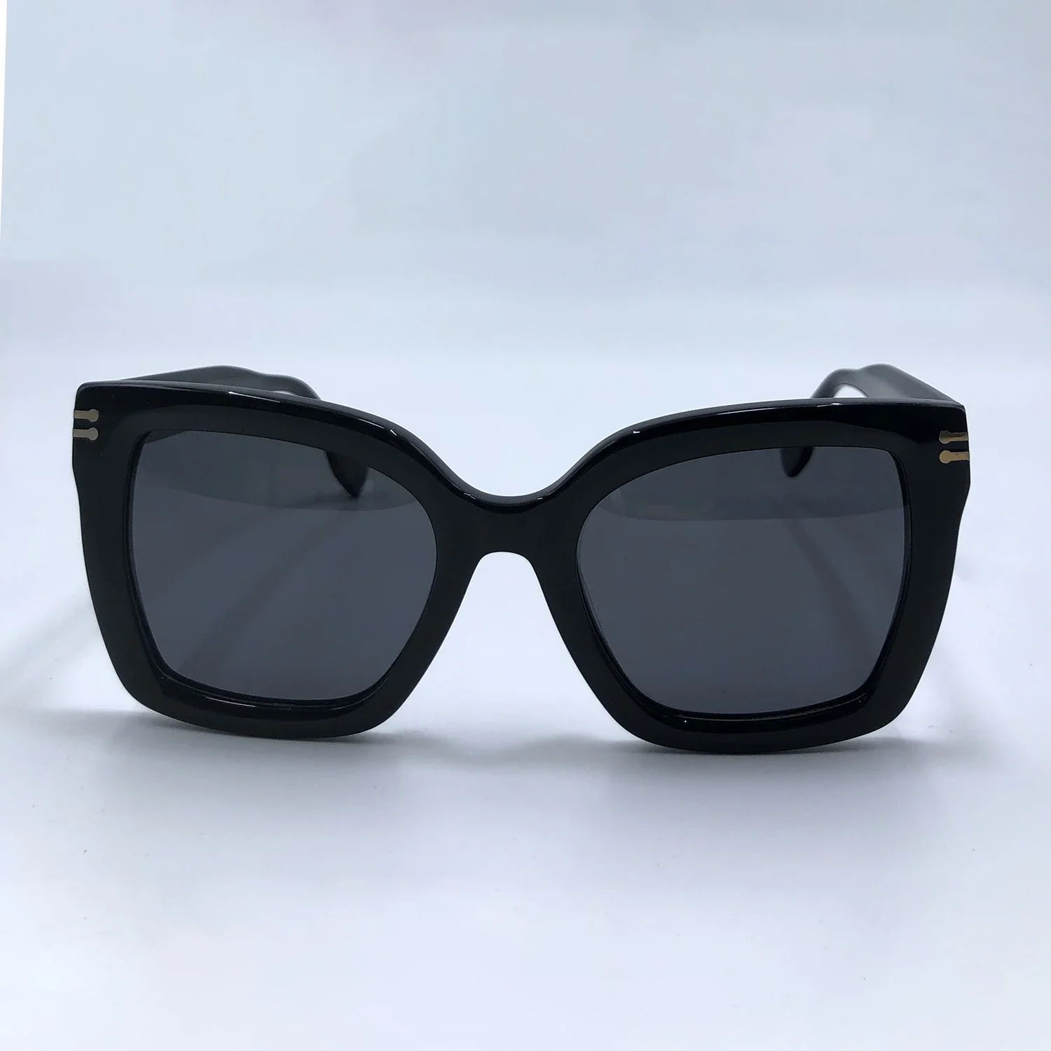 New European and American Fashion Classic Women's Sunglasses Butterfly for Ladies Elegant Acetate Handmade UV400 Sunglasses
New European and American Fashion Classic Women's Sunglasses Butterfly for Ladies Elegant Acetate Handmade UV400 Sunglasses