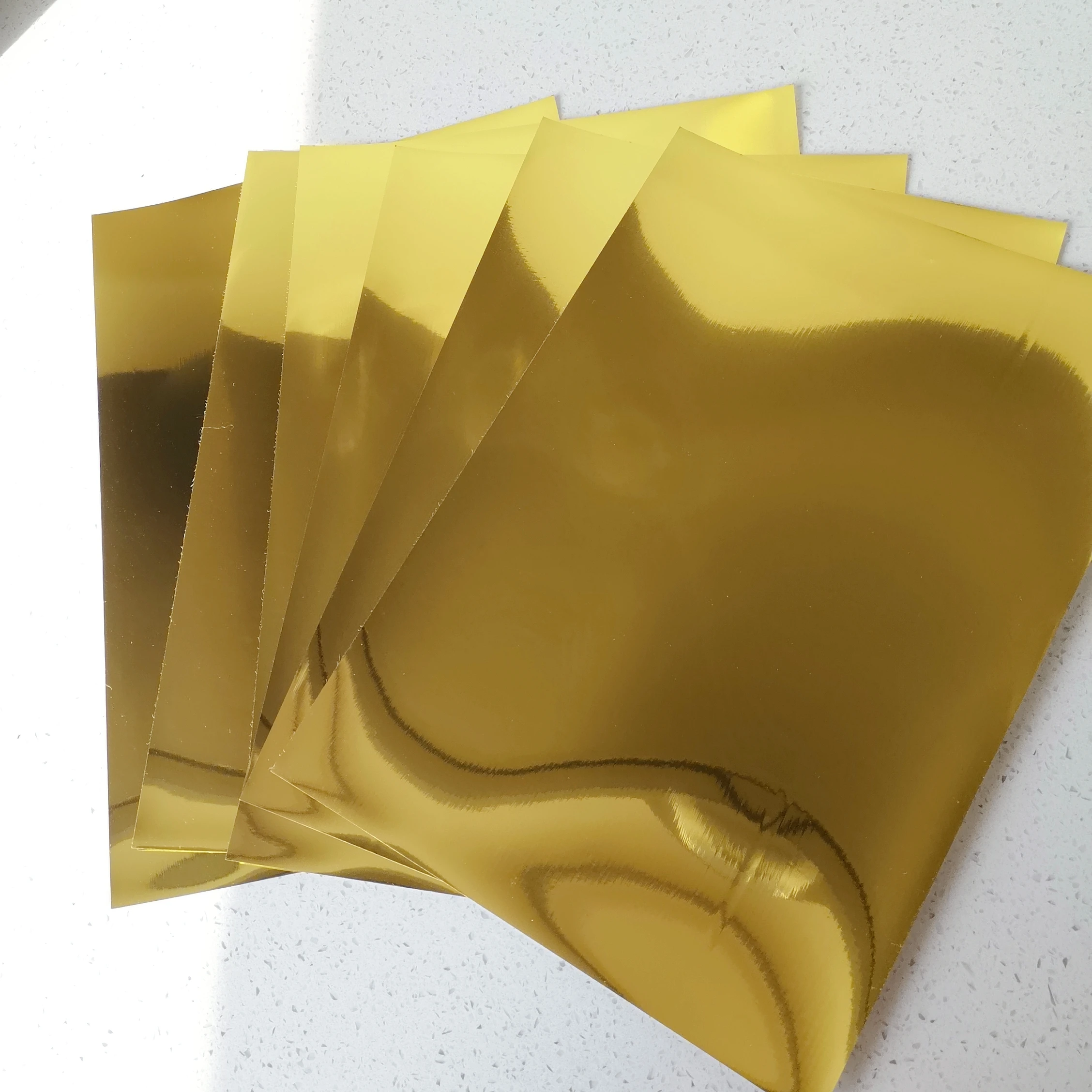 Photo Paper 20 Sheets A4 Gloosy Gold Film with Back Glue for Badge and Fetal Hair Painting
Photo Paper 20 Sheets A4 Gloosy Gold Film with Back Glue for Badge and Fetal Hair Painting