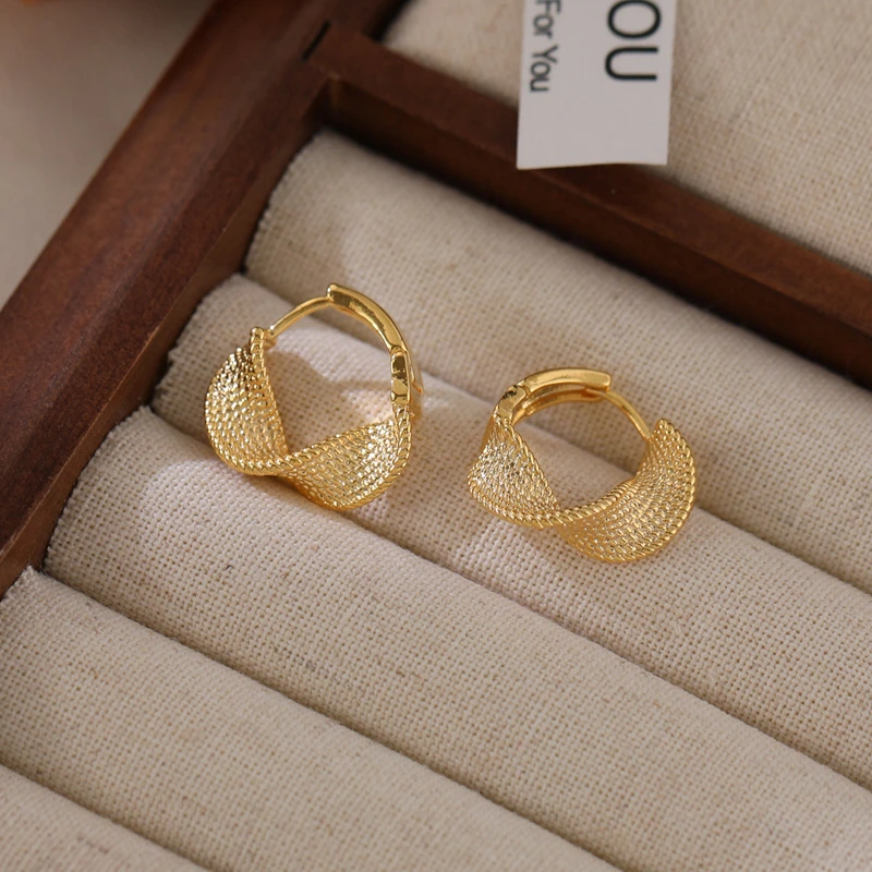 2025 New Fashion Metal Silver Ring Unique Women Highend Earrings Suitable for Weddings Birthdays Parties Gifts
2025 New Fashion Metal Silver Ring Unique Women Highend Earrings Suitable for Weddings Birthdays Parties Gifts