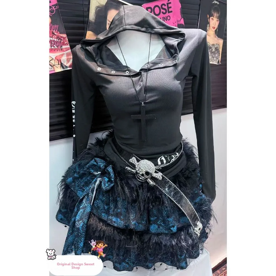 Handmade Original Gothic Sle Long Sve Bla T-irt with Snake Pattern Cake Skirt Velvet Material Autumn Faion Ladies'...
Handmade Original Gothic Sle Long Sve Bla T-irt with Snake Pattern Cake Skirt Velvet Material Autumn Faion Ladies'...