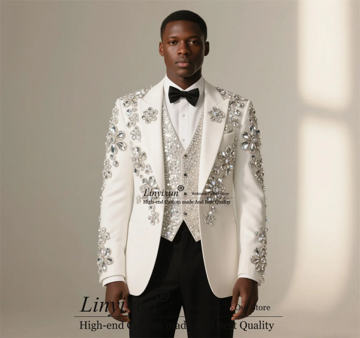 High End Diamond Rhinestones Men Suits Peaked Lapel Groom Tuxedos 3 Pieces Sets Party Prom Blazers Slim Ropa Hombre Customized
High End Diamond Rhinestones Men Suits Peaked Lapel Groom Tuxedos 3 Pieces Sets Party Prom Blazers Slim Ropa Hombre Customized