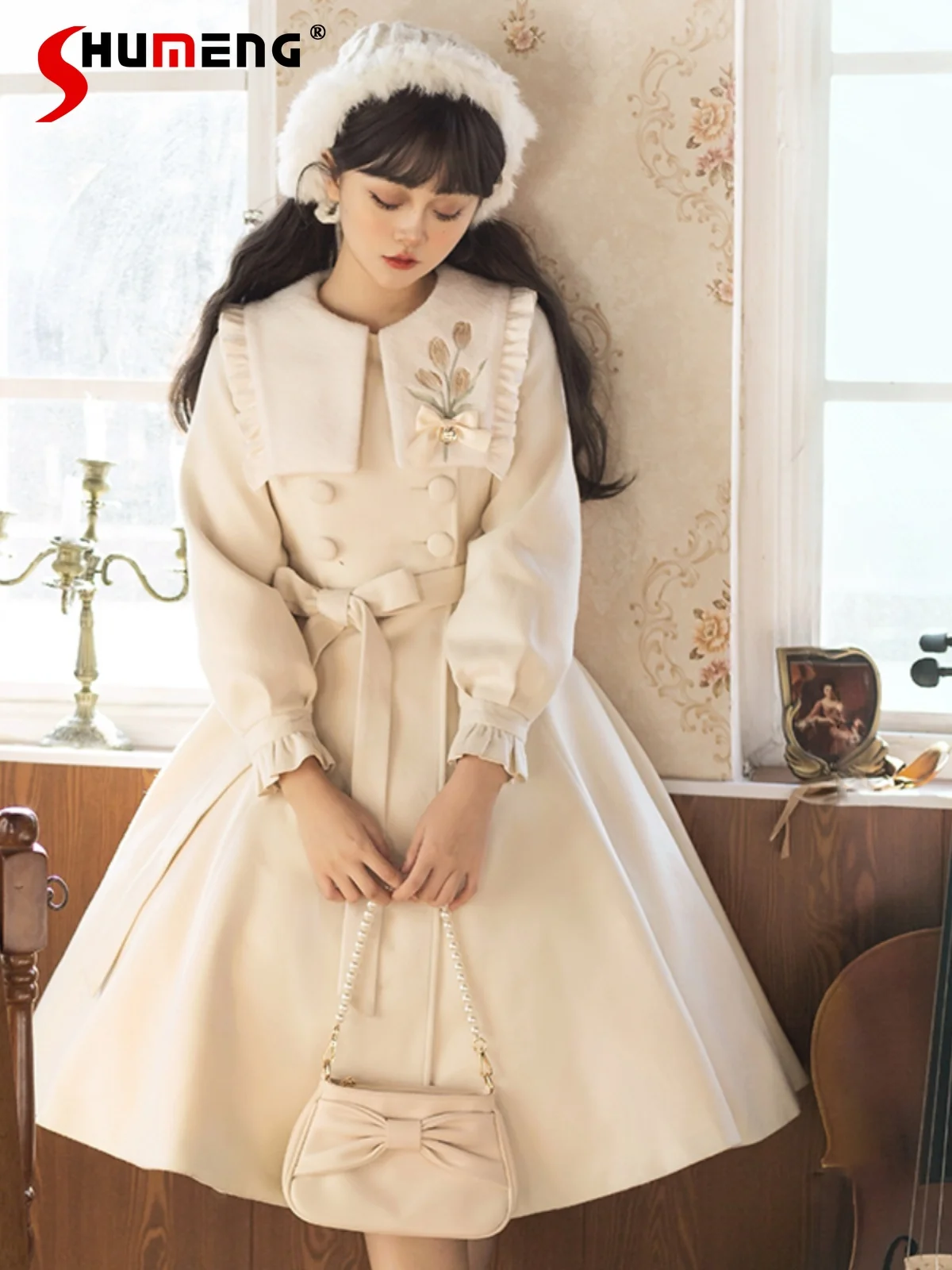 2024 French Sweet Long Coat Female Sweet Slim-Fit Elegant Fashion Lolita Woolen Coat Women Autumn Winter White Wool Jackets Tops
2024 French Sweet Long Coat Female Sweet Slim-Fit Elegant Fashion Lolita Woolen Coat Women Autumn Winter White Wool Jackets Tops