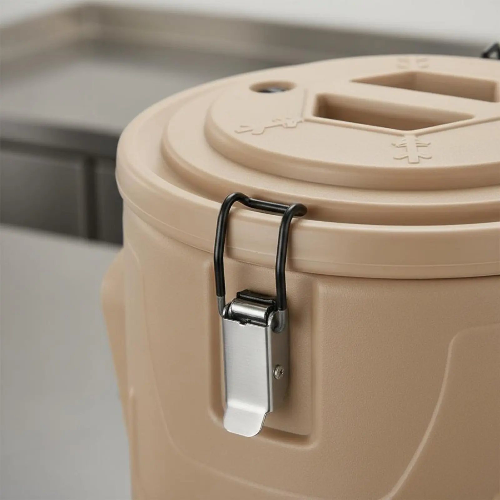 Stainless Steel Insulated Barrel Long-Lasting Construction Stainless Steel Food Barrel Thermal Soup Container Easy to Clean
Stainless Steel Insulated Barrel Long-Lasting Construction Stainless Steel Food Barrel Thermal Soup Container Easy to Clean