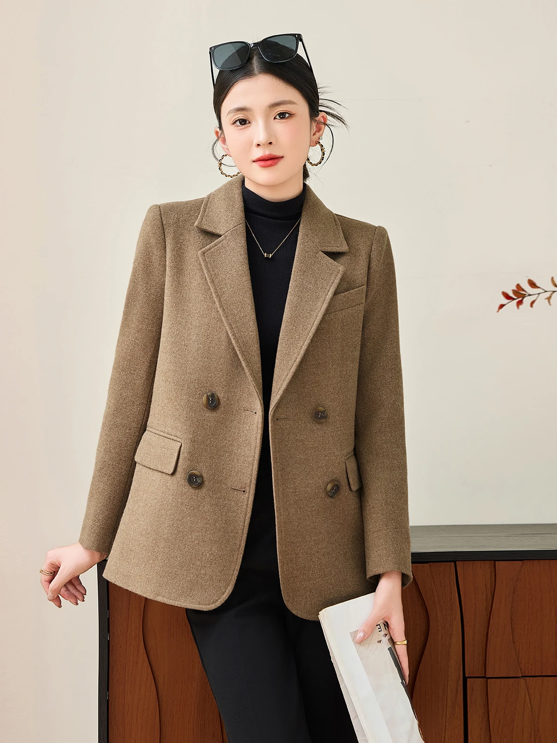 Fashionable Woolen Suit Jacket Women's Commute Double-Breasted Elegant Personality Autumn Winter New Arrival Ladies
Fashionable Woolen Suit Jacket Women's Commute Double-Breasted Elegant Personality Autumn Winter New Arrival Ladies