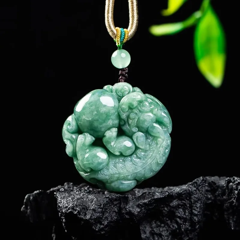 Natural A Emerald Burmese Jade Pea Green Ruyi Pixiu Pendant Amulets Jewelry Gifts Certificate Sweater Chain Women Men Charm
Natural A Emerald Burmese Jade Pea Green Ruyi Pixiu Pendant Amulets Jewelry Gifts Certificate Sweater Chain Women Men Charm