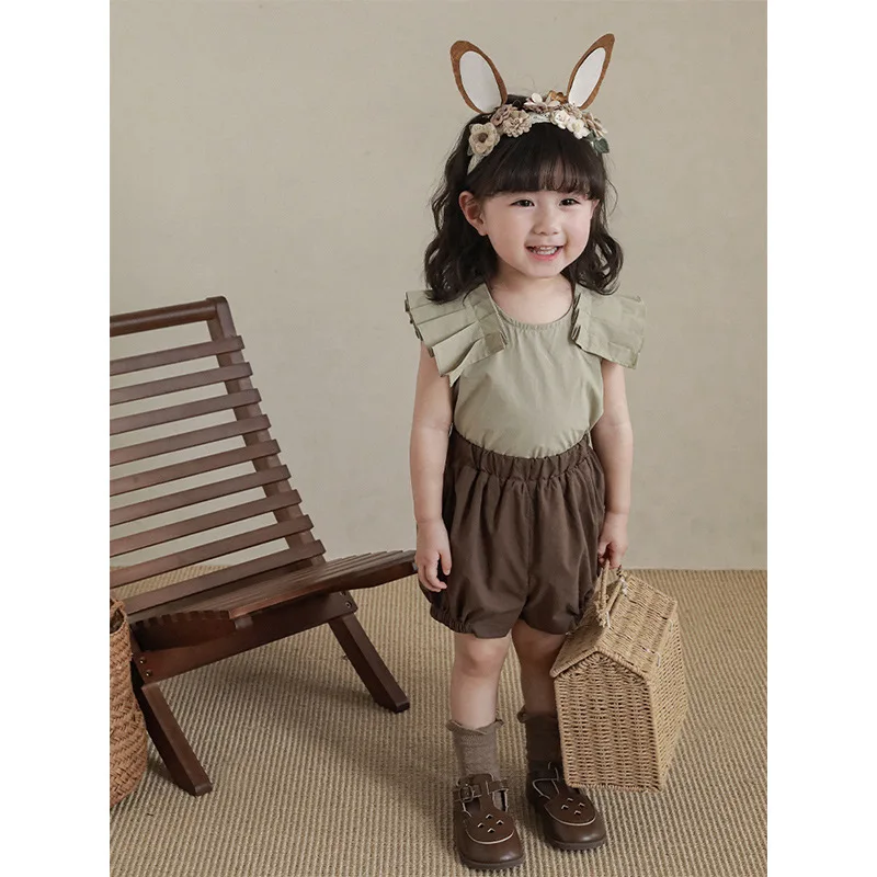 Children's Vest Top Shorts 2023 Summer New Korean Girls' Pleated Flower Bud Pants Two Piece Set
Children's Vest Top Shorts 2023 Summer New Korean Girls' Pleated Flower Bud Pants Two Piece Set