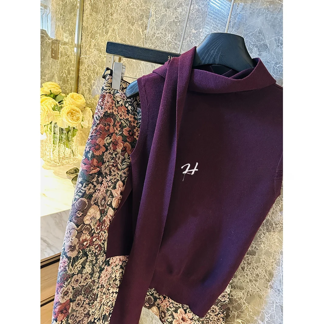 Elegant French Style Knitted Top with Side Drift Belt Slimming Woven Woolen Long Sleeve round Neck Pure Color Women's Fashion
Elegant French Style Knitted Top with Side Drift Belt Slimming Woven Woolen Long Sleeve round Neck Pure Color Women's Fashion