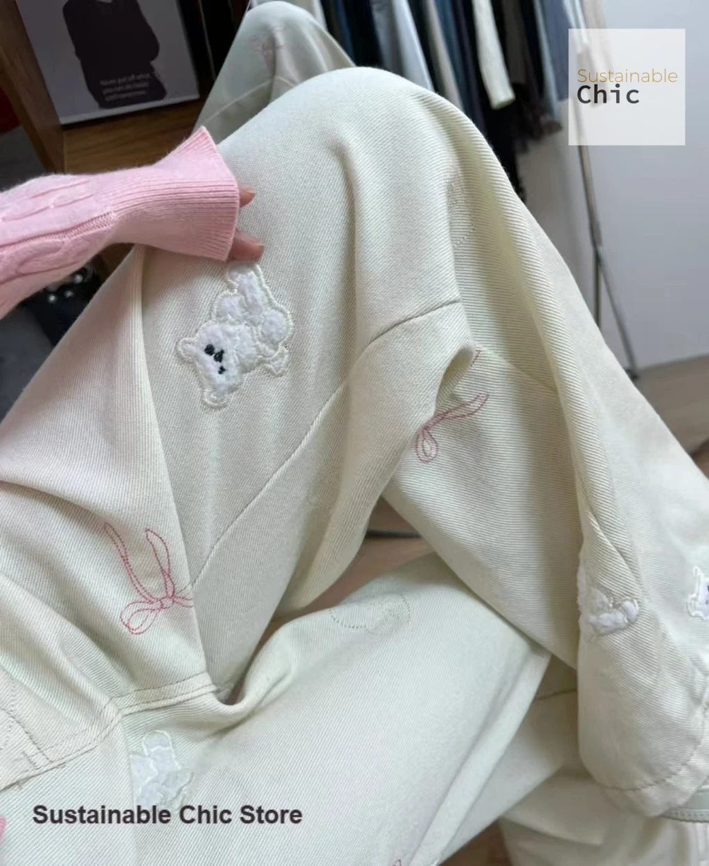 American white embroidered wide-leg jeans women's spring and autumn new bear embroidery design high waist casual straight pants
American white embroidered wide-leg jeans women's spring and autumn new bear embroidery design high waist casual straight pants