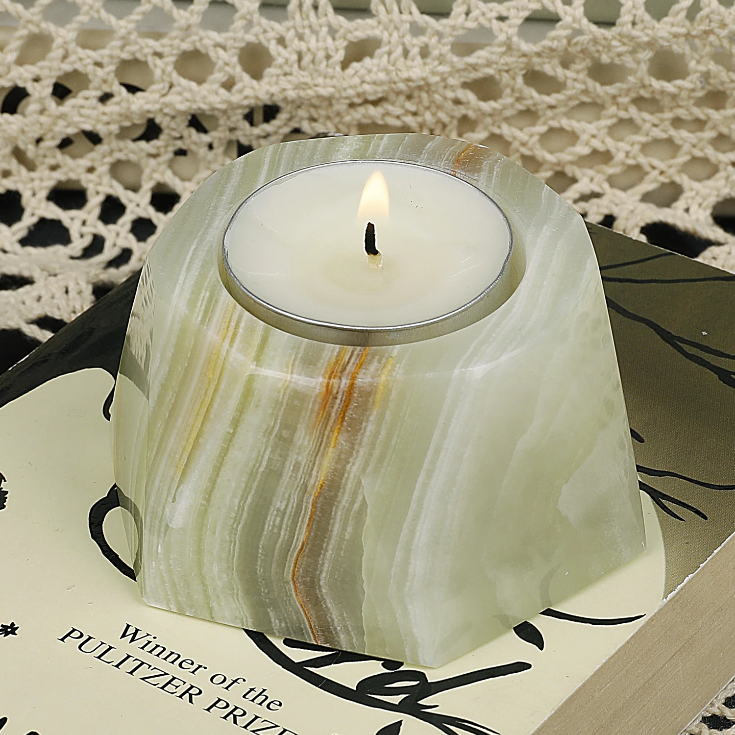 Natural Stones Marble Candlesticks Crystals Candle Holder Cave Tea Candle Wedding Party Dinner Home Decoration
Natural Stones Marble Candlesticks Crystals Candle Holder Cave Tea Candle Wedding Party Dinner Home Decoration