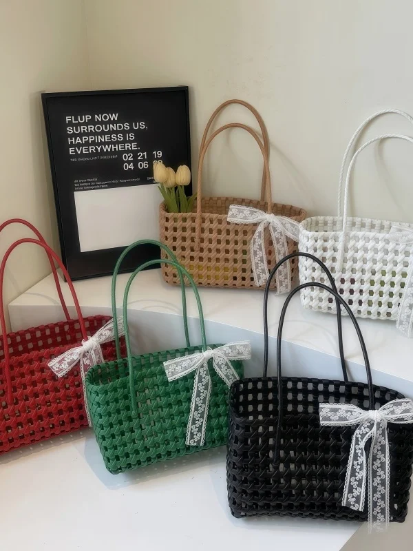 New Hollow out Woven Bag Shopping Armpit Shoulder Bag Daily Macaron Bath Basket Korean Simple Beach Bag Soft Foldable Square Box
New Hollow out Woven Bag Shopping Armpit Shoulder Bag Daily Macaron Bath Basket Korean Simple Beach Bag Soft Foldable Square Box