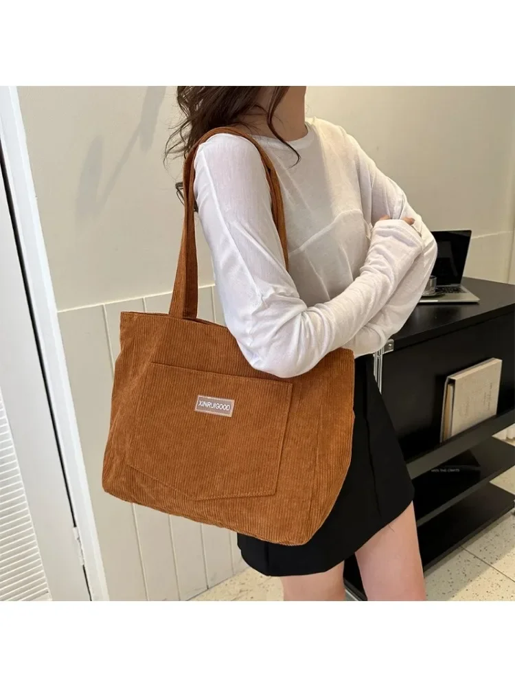 New Simple type Fashionable corduroy shoulder bag casual all-in-one underarm handbag Large capacity tote bag woman
New Simple type Fashionable corduroy shoulder bag casual all-in-one underarm handbag Large capacity tote bag woman