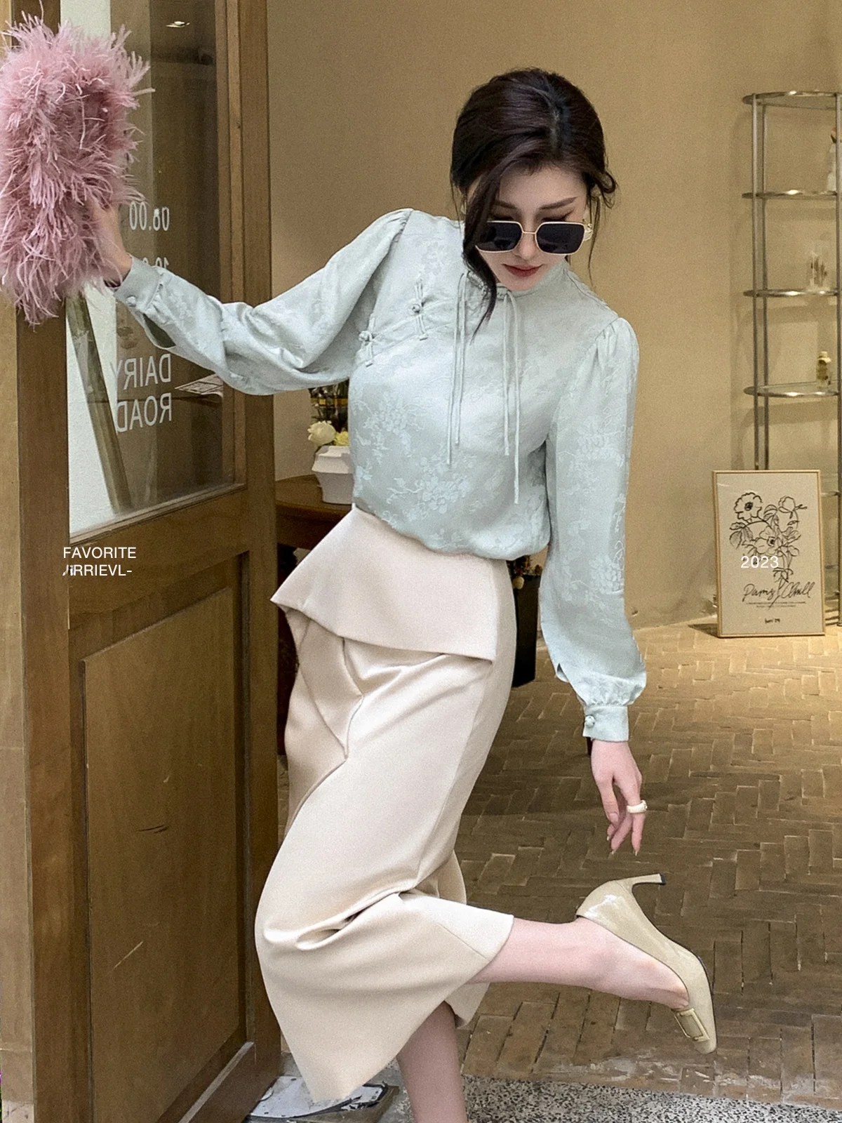 Elegant Satin Pleated Commuter Lightweight Fashionable Half Skirt Garbociaga Ladies High Waist A-Line Skirt Casual Summer
Elegant Satin Pleated Commuter Lightweight Fashionable Half Skirt Garbociaga Ladies High Waist A-Line Skirt Casual Summer