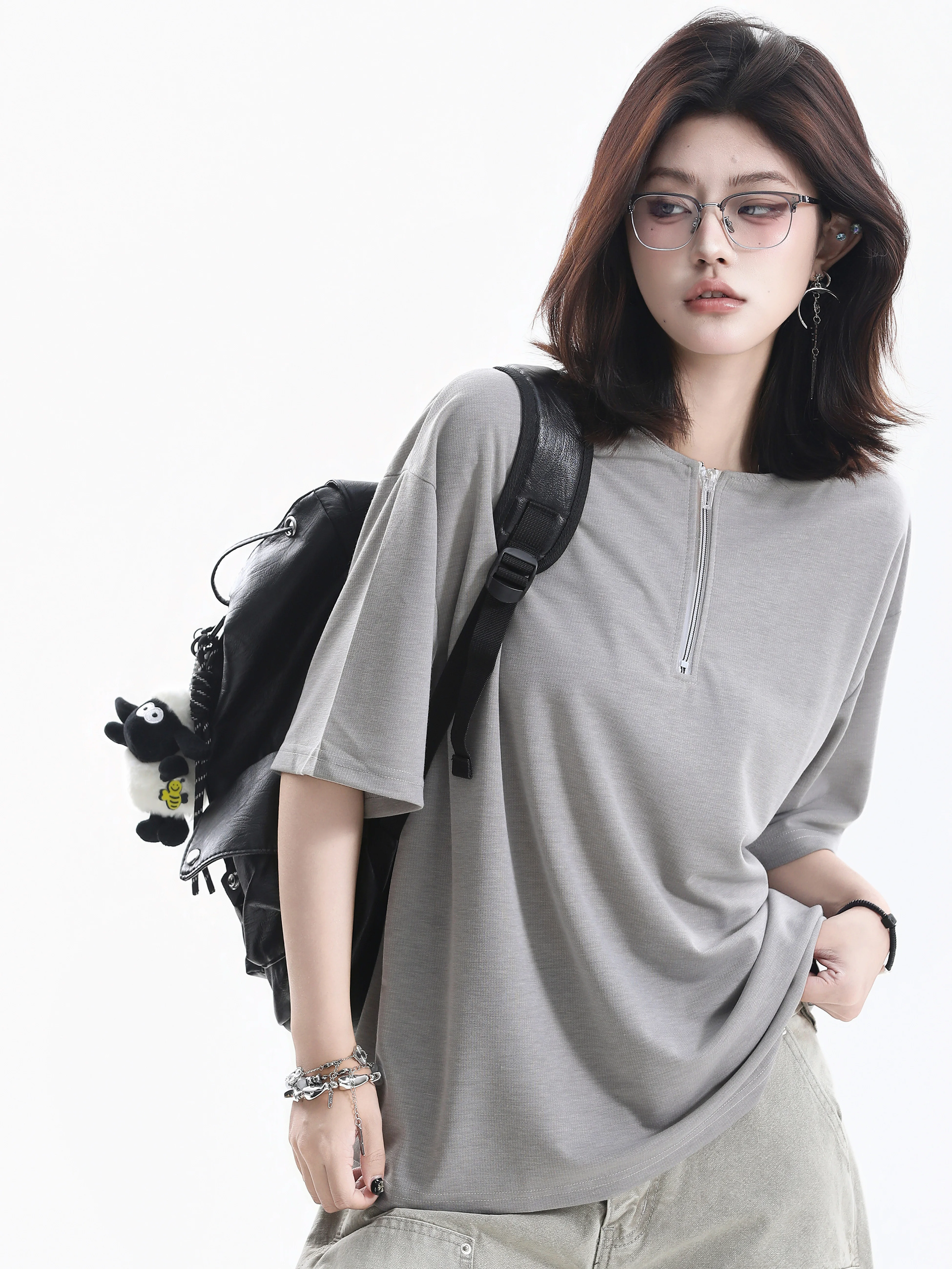 Casual Short Sleeve T-Shirt Women's Versatile Commute Style Half Zip Loose Fit Polyester Cotton Blend Summer Top
Casual Short Sleeve T-Shirt Women's Versatile Commute Style Half Zip Loose Fit Polyester Cotton Blend Summer Top