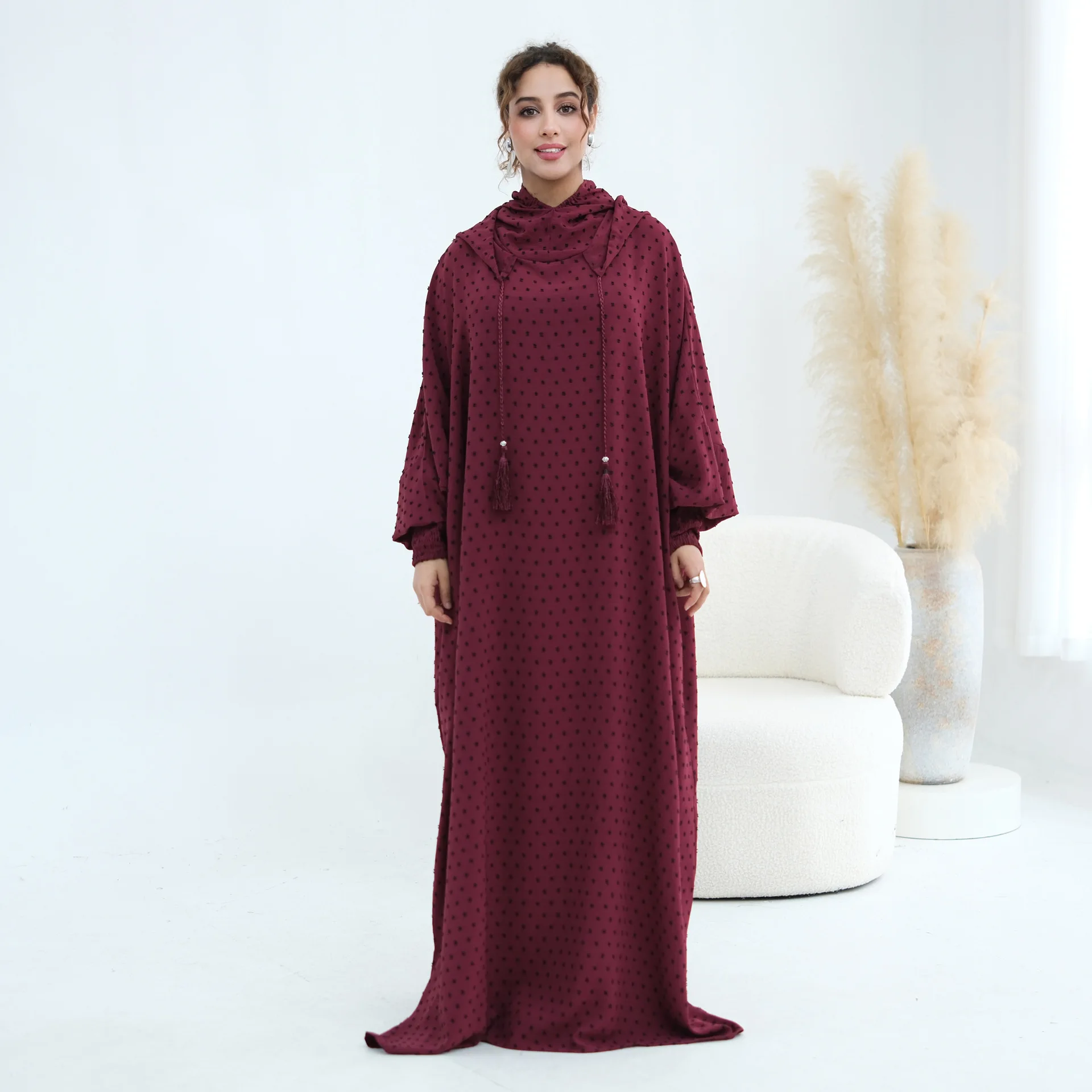 Middle East Muslim Polka Dot Arab Dress Turkish hooded Dresses casual Fashion abaya Islamic loose dress Prayer Clothing Robe
Middle East Muslim Polka Dot Arab Dress Turkish hooded Dresses casual Fashion abaya Islamic loose dress Prayer Clothing Robe