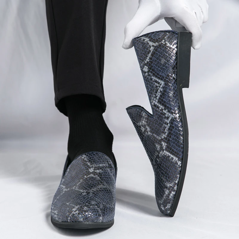 Роскошные мужские лоферы с золотой змеиной кожей и вентиляцией, удобные мягкие лоферы с плоской подошвой и круглым носком для вождения и отдыха
Роскошные мужские лоферы с золотой змеиной кожей и вентиляцией, удобные мягкие лоферы с плоской подошвой и круглым носком для вождения и отдыха