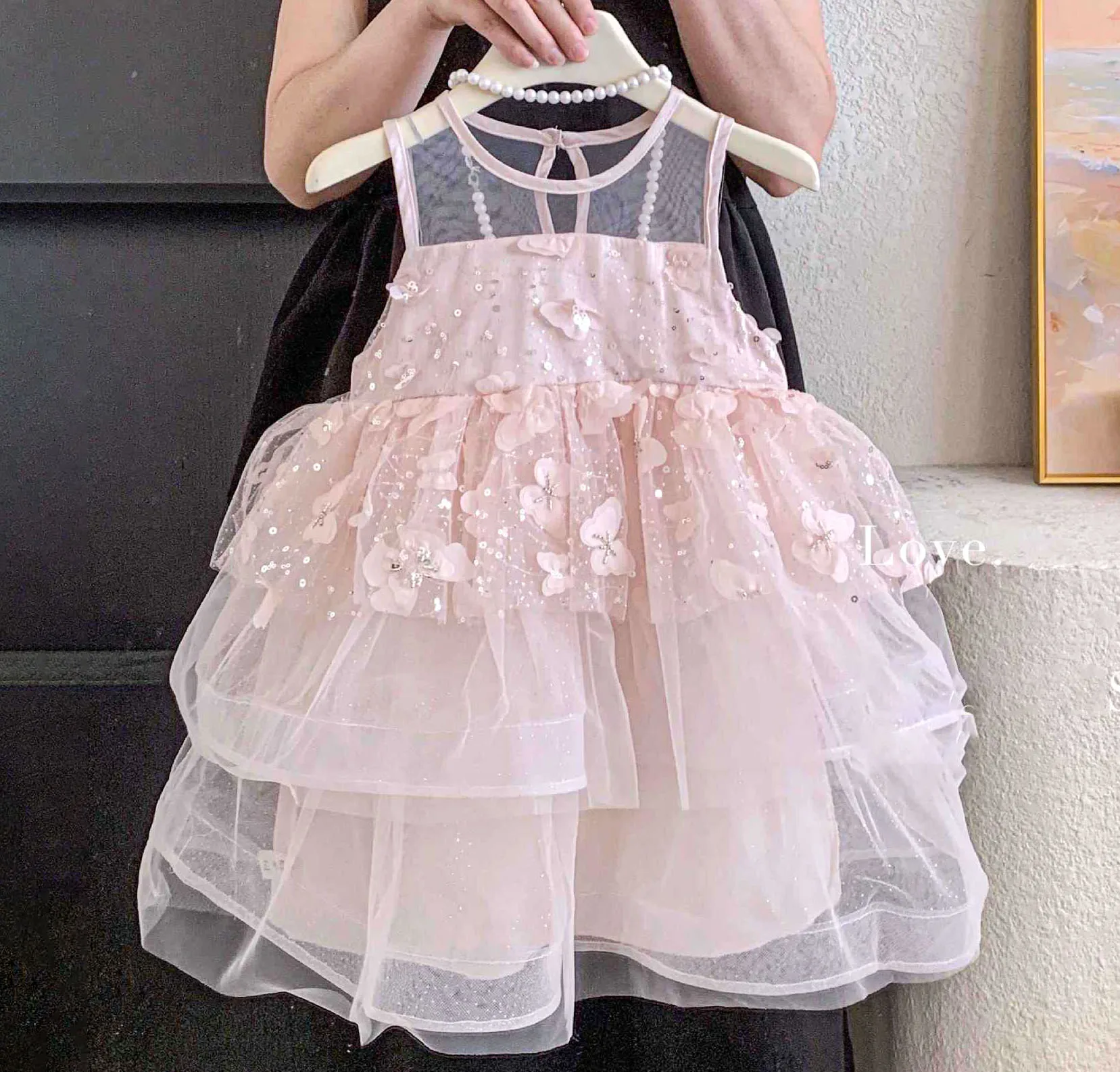 Girls Dresses Korean Version Baby Girl Shining Butterfly Mesh Vest Dress Princess Dress Girls Summer Children's Puffy Skirt Prom
Girls Dresses Korean Version Baby Girl Shining Butterfly Mesh Vest Dress Princess Dress Girls Summer Children's Puffy Skirt Prom