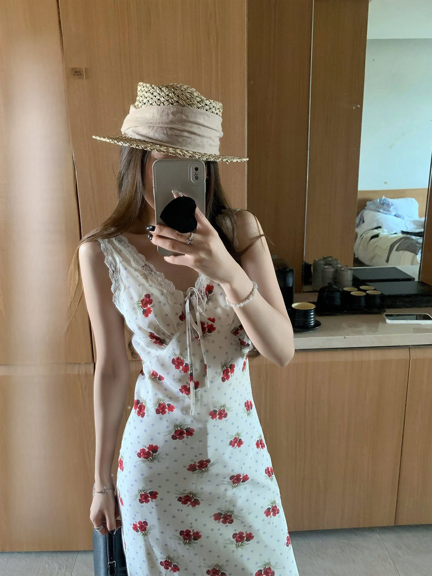 Hhyii Paris Letter Floral Print Maxi Dress Women's Summer Vacation Beach Casual Fit A-Line Gown Lace Detail No Sleeve
Hhyii Paris Letter Floral Print Maxi Dress Women's Summer Vacation Beach Casual Fit A-Line Gown Lace Detail No Sleeve