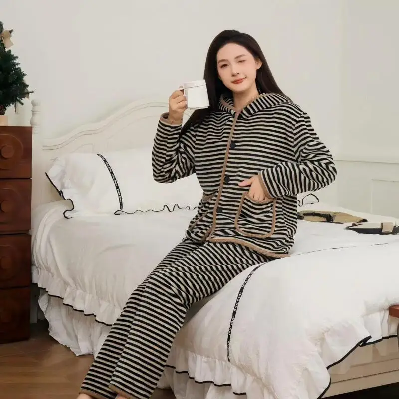Women's Clothing Pajamas Winter Keep Warm Thicken At Home Outdoors Hooded Fashion Comfortable Sleep Exquisite Long Sleeves Pants
Women's Clothing Pajamas Winter Keep Warm Thicken At Home Outdoors Hooded Fashion Comfortable Sleep Exquisite Long Sleeves Pants