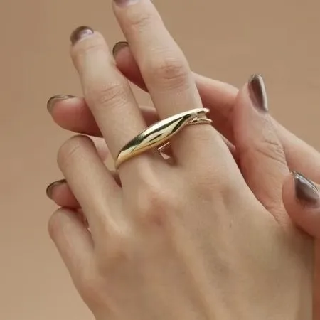 Personality 18k Yellow Gold/White Gold Plated Minimalist Oval Shape Double Ring Connector Jewelry Unique Open Finger Band Bijoux
Personality 18k Yellow Gold/White Gold Plated Minimalist Oval Shape Double Ring Connector Jewelry Unique Open Finger Band Bijoux