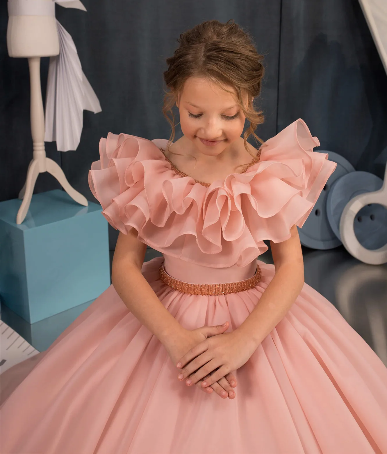 Flower Girl Dress Solid Color Puffy Satin Ruffled Sleeveless Wedding Elegant Flower Child's Eucharistic Birthday Party Dress
Flower Girl Dress Solid Color Puffy Satin Ruffled Sleeveless Wedding Elegant Flower Child's Eucharistic Birthday Party Dress